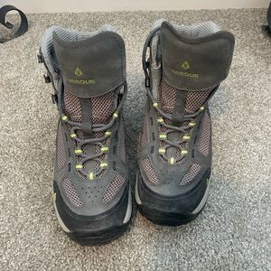 Women’s hiking boots